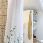 3 Bedroom Gorgeous In 別荘 *
