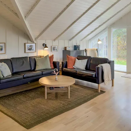 Дом отдыха 3 Bedroom Gorgeous In *