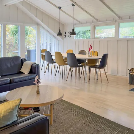 3 Bedroom Gorgeous In * Knebel