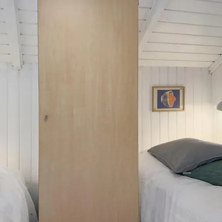 3 Bedroom Gorgeous In Skødshoved Strand